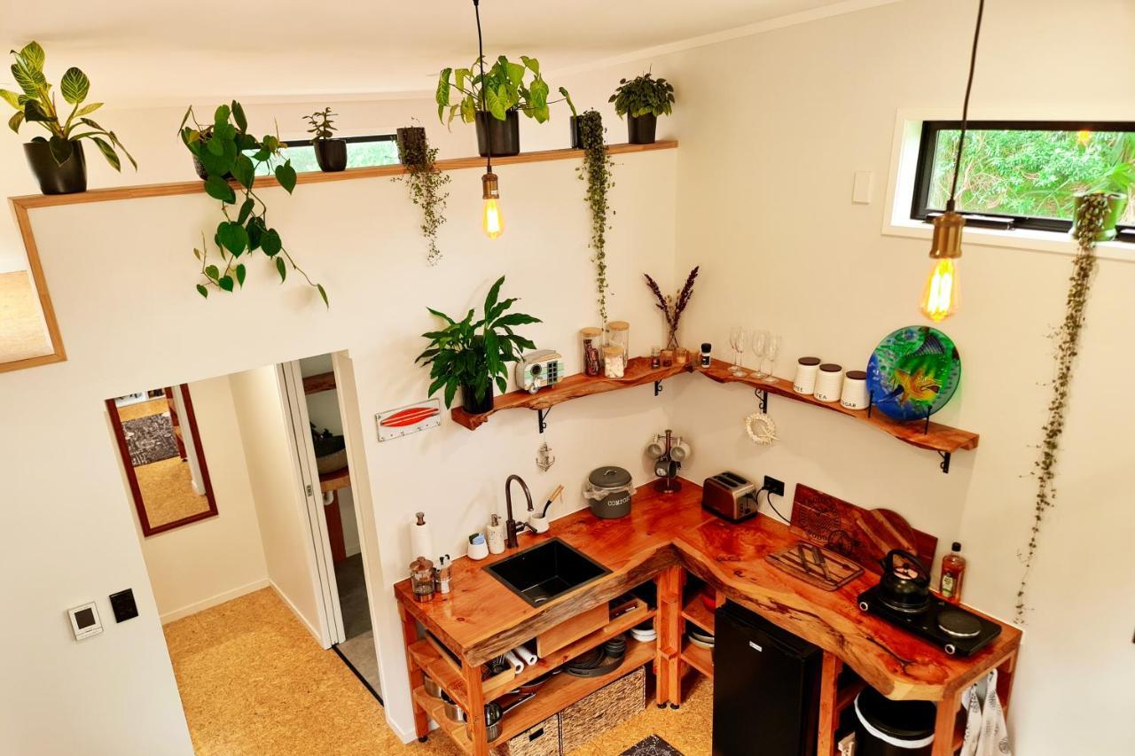 Adventurer'S Chest - Pohutukawa Hotel Hotwater Beach ภายนอก รูปภาพ